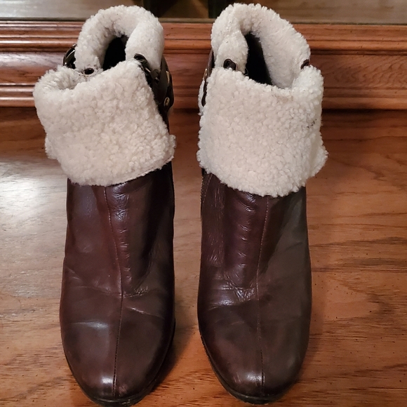 Boots - Picture 5 of 13